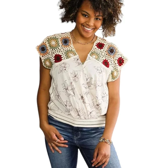 Gimmicks Crochet Kint Surplice Top Size S - Picture 2 of 8